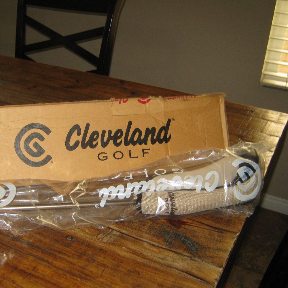 New - still in plastic wrap & Box - Cleveland W Series # Wood Offset R Hand